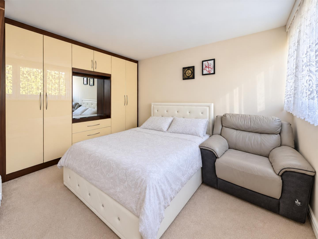 Apartment in Twickenham - View 4