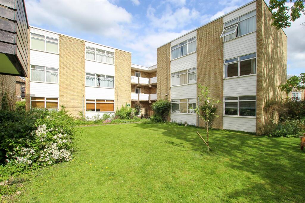 Main image of property: Chesterton Towers, Chapel Street, Cambridge