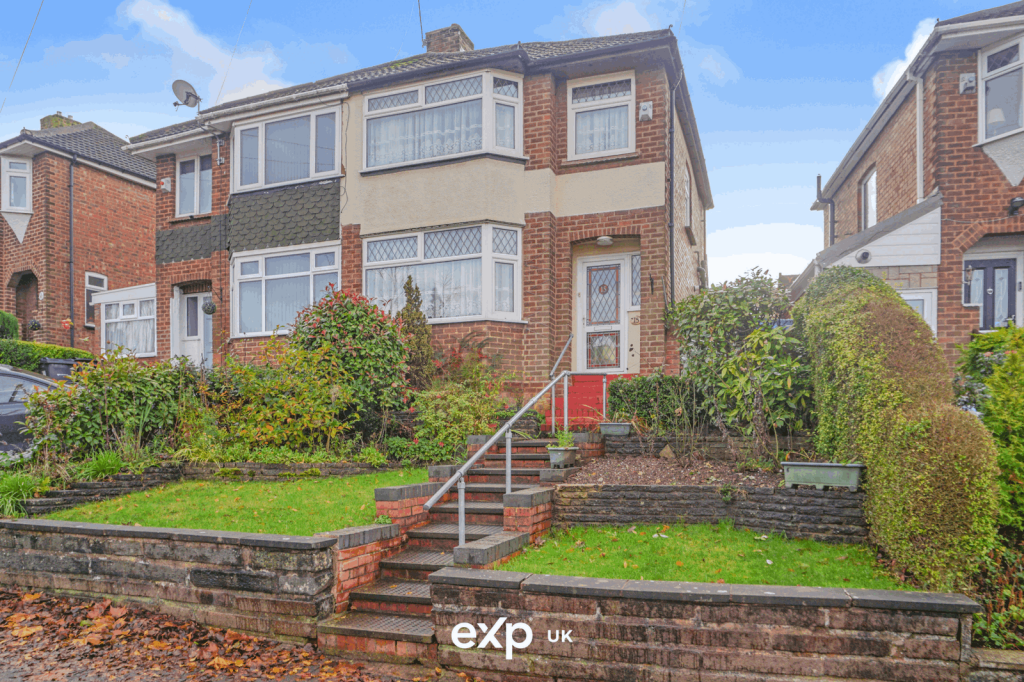 Main image of property: Edenhurst Road, Longbridge, B31 4PH