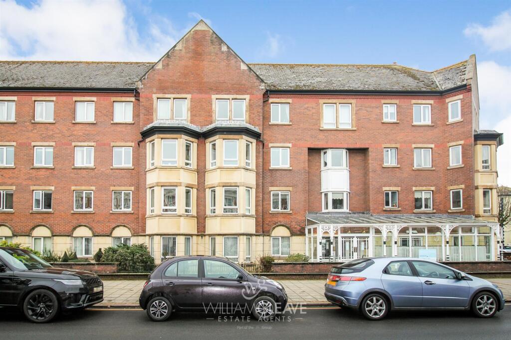 2-bed flat on 41 Ormeside Grange, Gloddaeth Stree, Llandudno, Conwy, LL30, £153,000