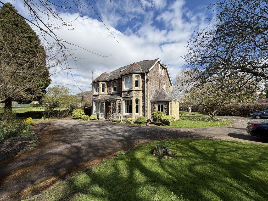 Main image of property: Avenue Road, Abergavenny