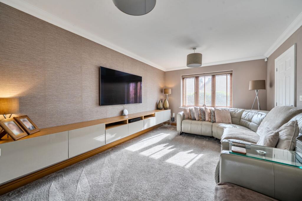 House in Milton Keynes, Broughton, Broughton and Milton Keynes - View 5