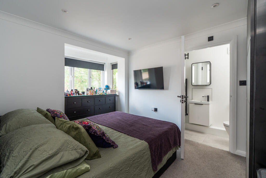 Apartment in Southampton - View 4