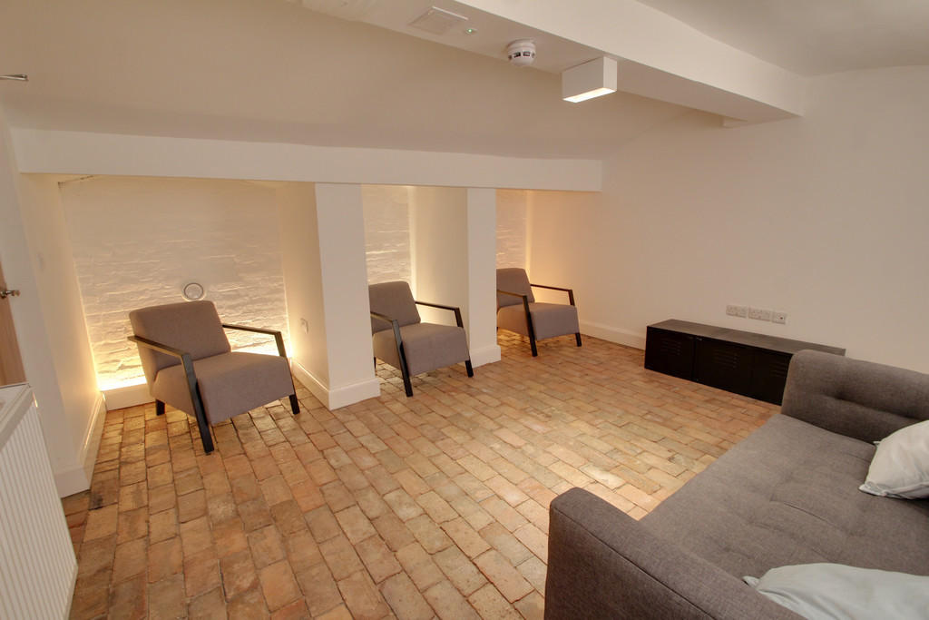 House in Leicester - More