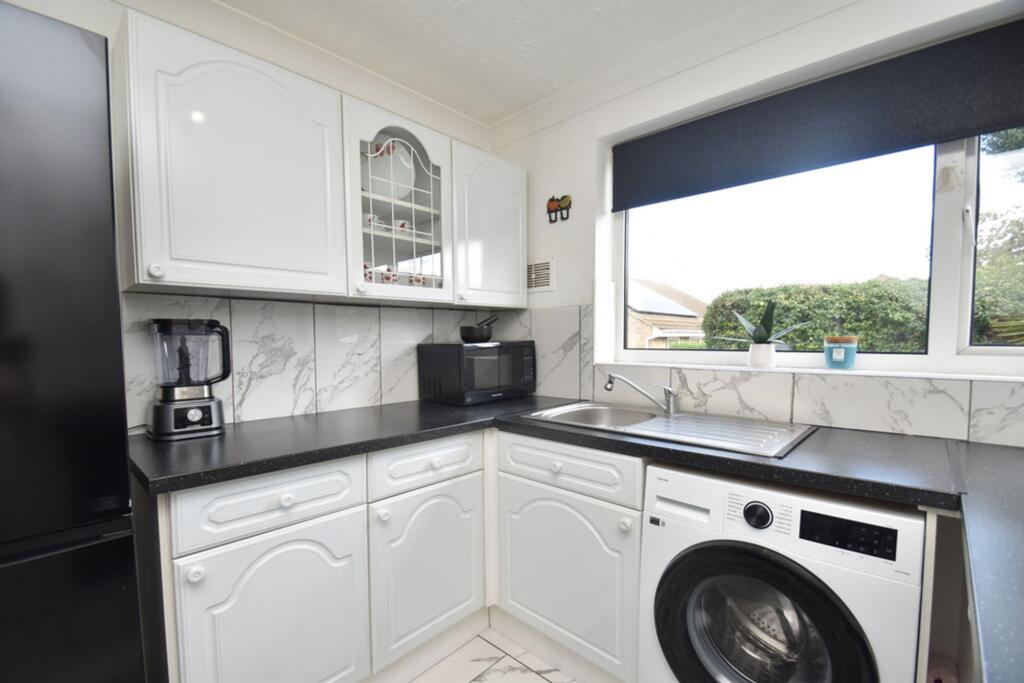 Shakespeare Road, St. Ives, PE27 photo 2