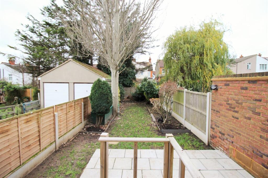 Apartment in Southend-on-Sea - View 5