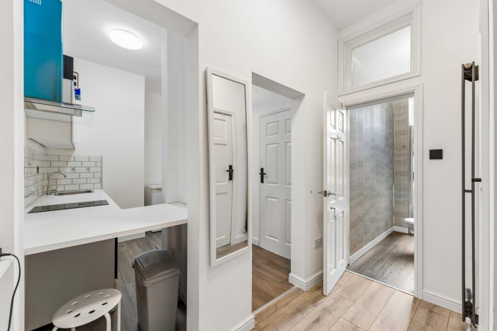 Apartment in Glasgow - View 4