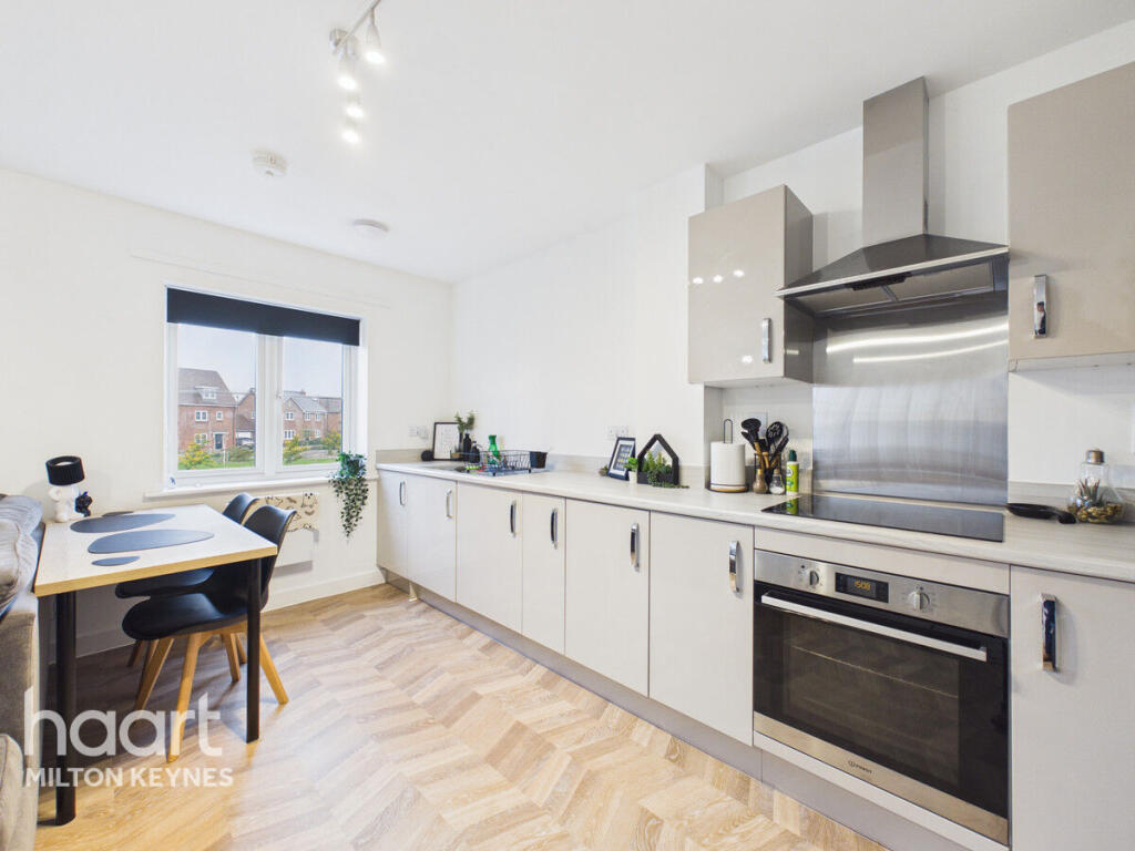 Willowvale Way, Steeple Claydon photo 4