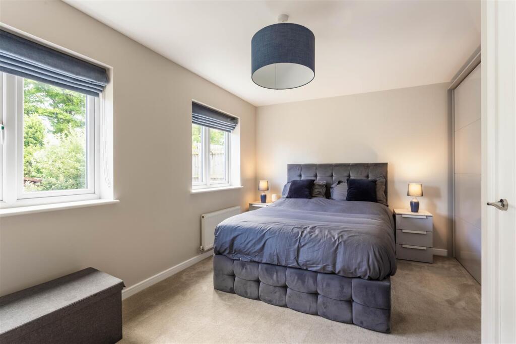 House in Bradford, St John's View, Menston - View 5