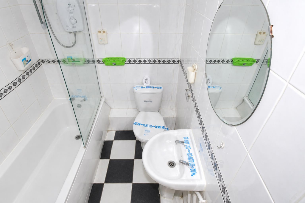 Apartment in Manchester, Greater Manchester - View 4