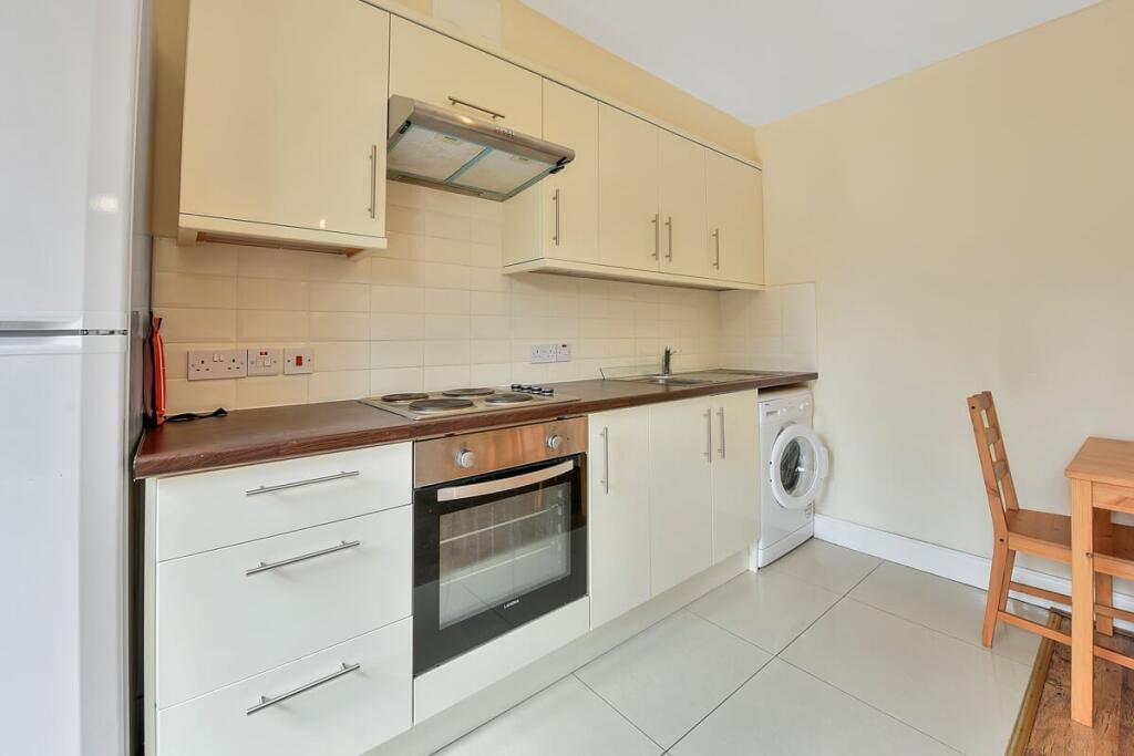 4 bedroom terraced house for rent