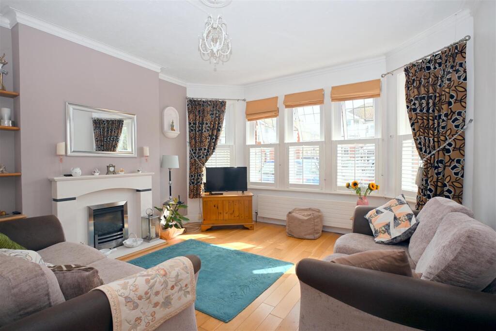 House in Brighton - View 2