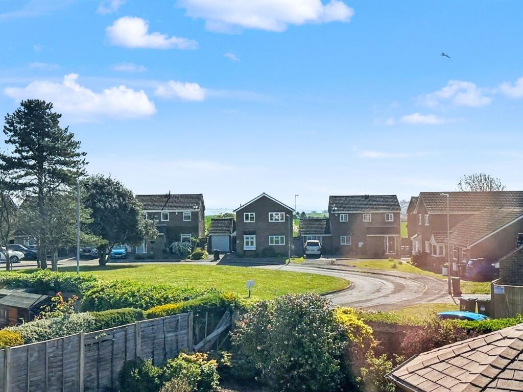 Downs View, Peacehaven, BN10 8JE photo 4