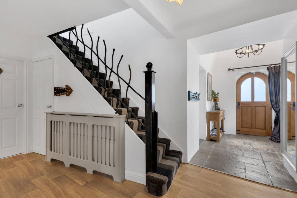House in Doncaster, Rossington - View 3