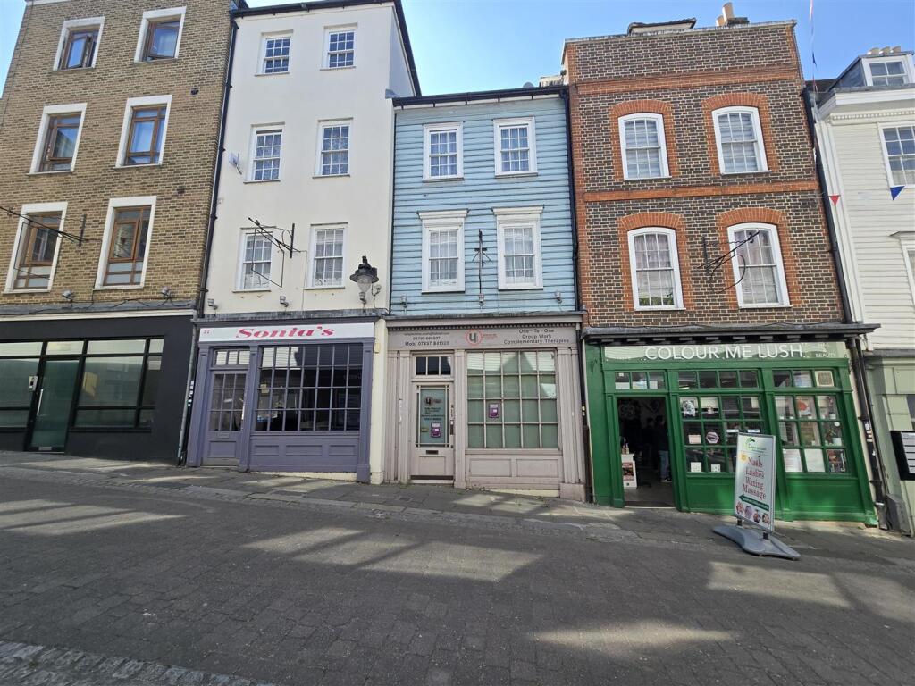 Main image of property: High Street, Gravesend, Kent