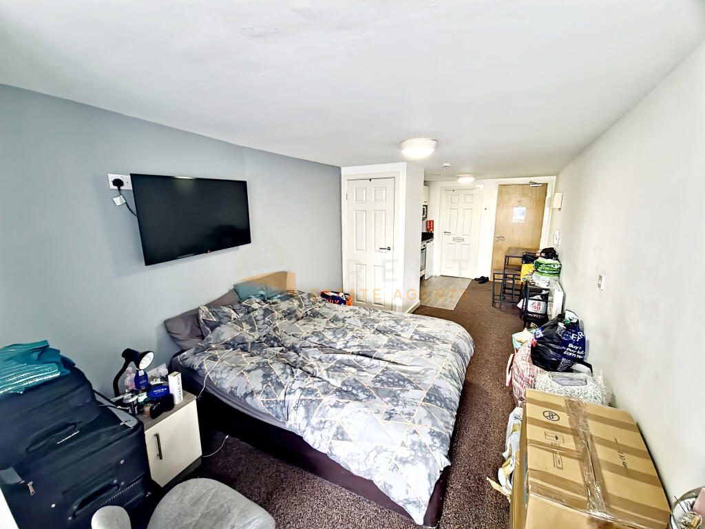 Apartment in Nottingham, Hockley, The Meadows - View 2