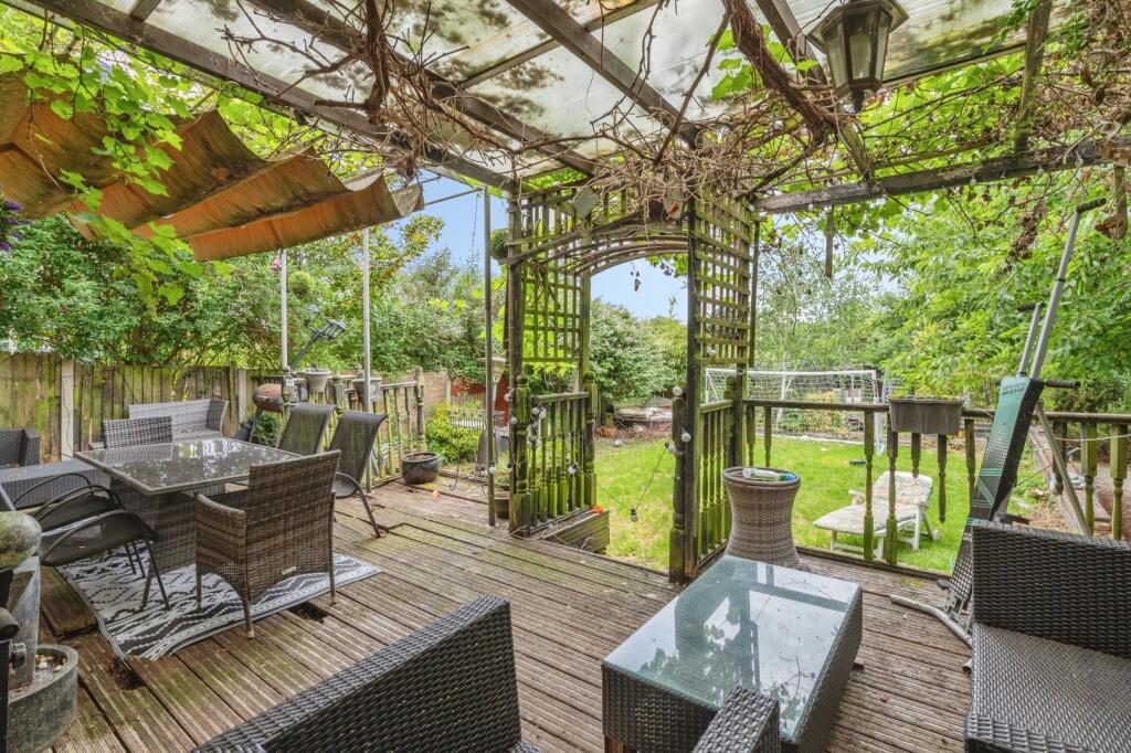 Main image of property: London Road, WICKFORD, Essex, SS12
