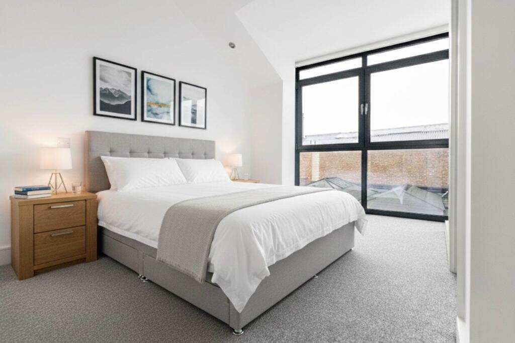 Main image of property: Isabella Mews, Balls Pond Road, London, N1