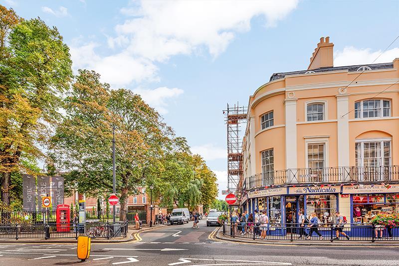 Main image of property: 19 King William Walk, Greenwich, London SE10