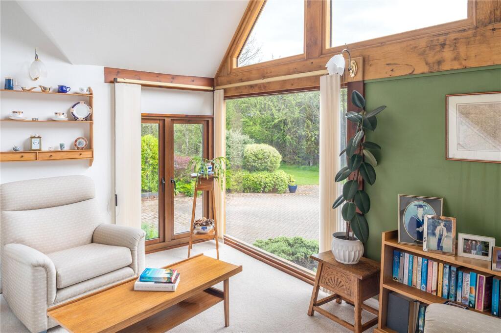 House in Honeyburge, Boarstall - More