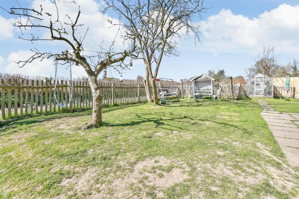 4-bed detached on Coach Road, Egerton, Ashford, Kent, £650,000
