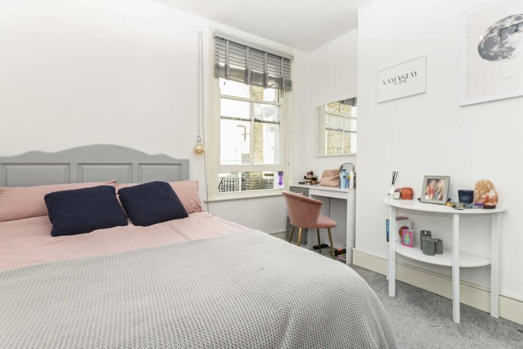 Apartment in London - View 5