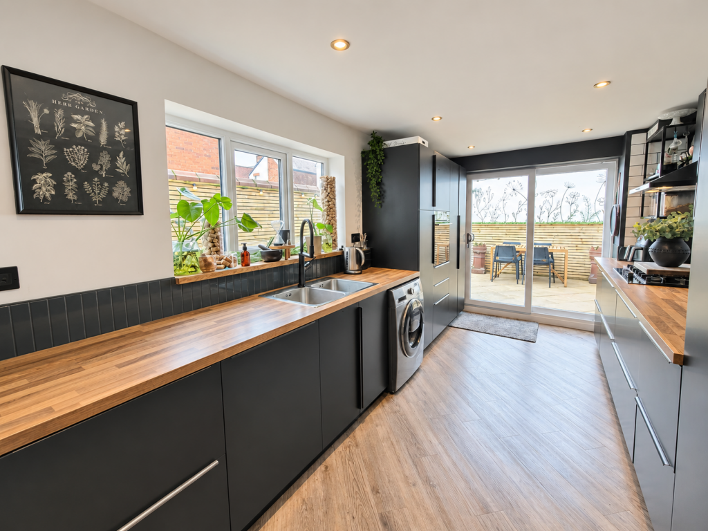 House in Wyre, Fleetwood - More