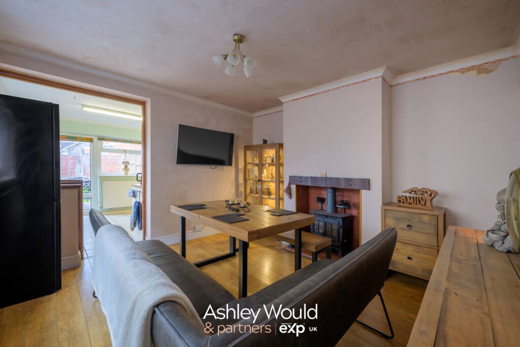 House in Dudley, West Midlands - View 3