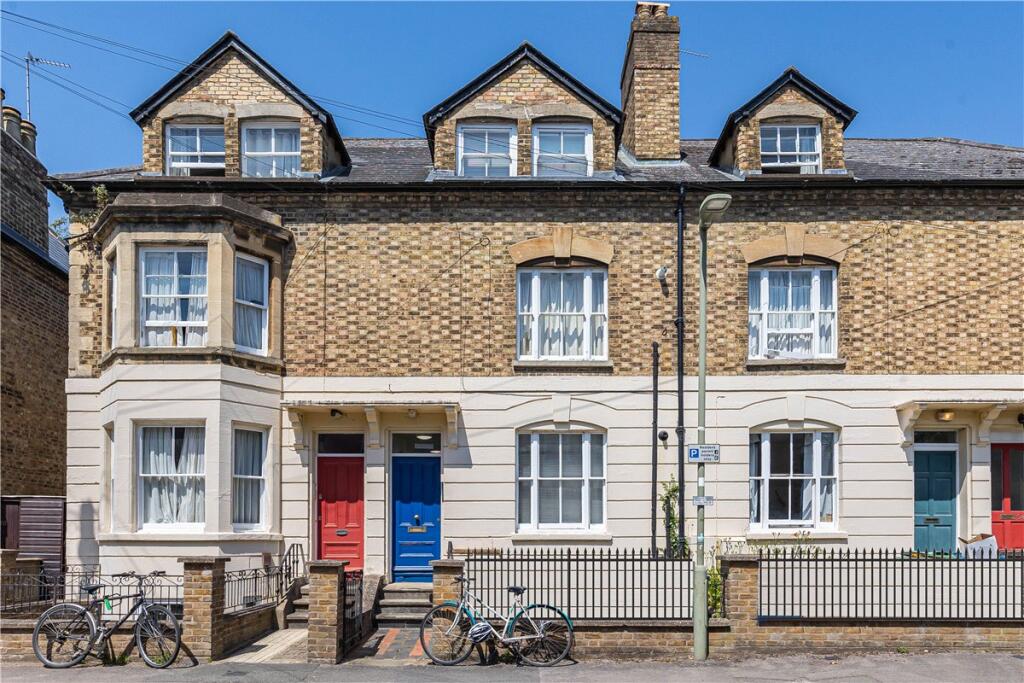 Main image of property: Walton Crescent, Oxford, Oxfordshire, OX1