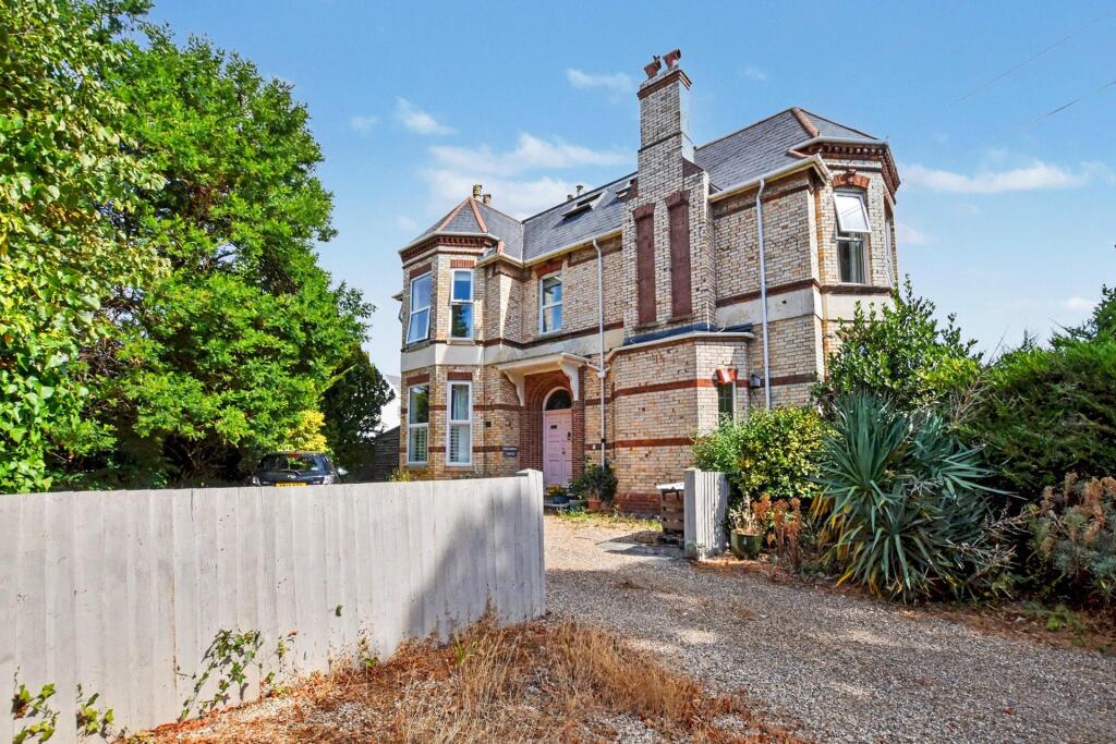 Main image of property: Portland Avenue, Exmouth, Devon