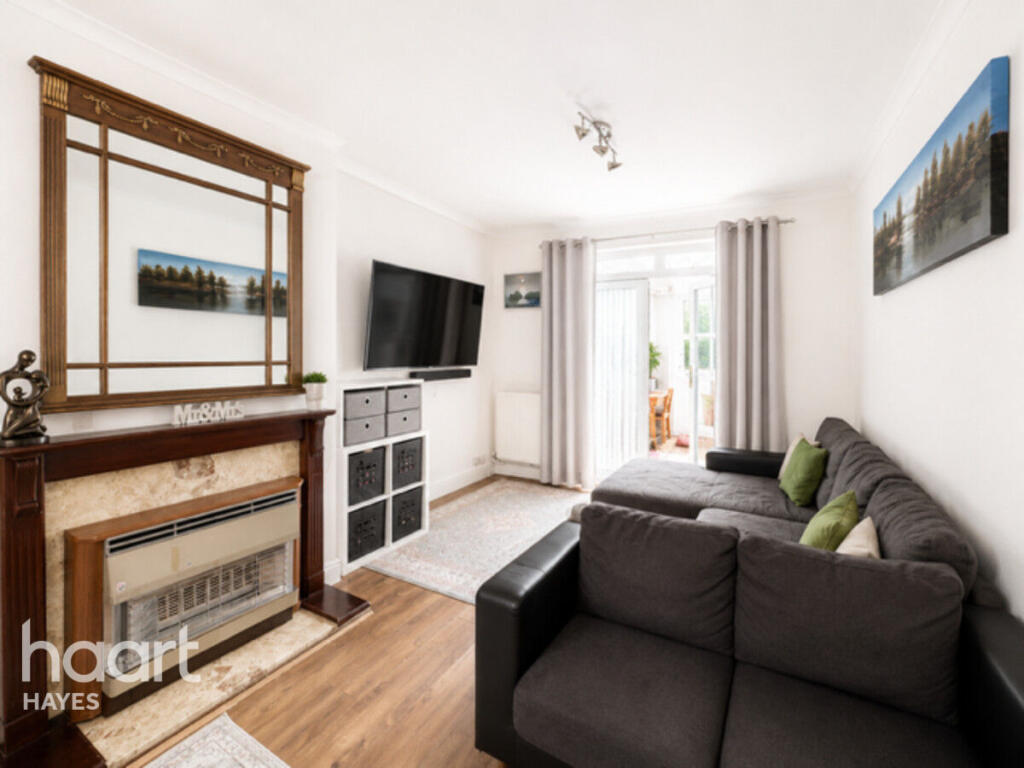 4-bed semi-detached on Tudor Road, Hayes, £550,000