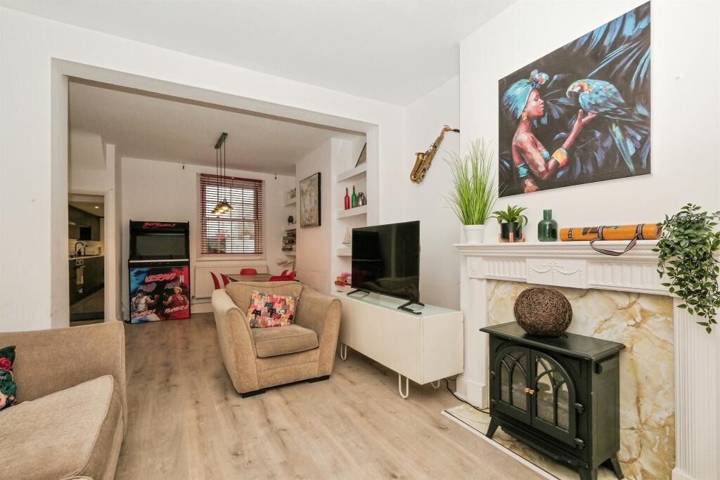 House in Brighton - View 5