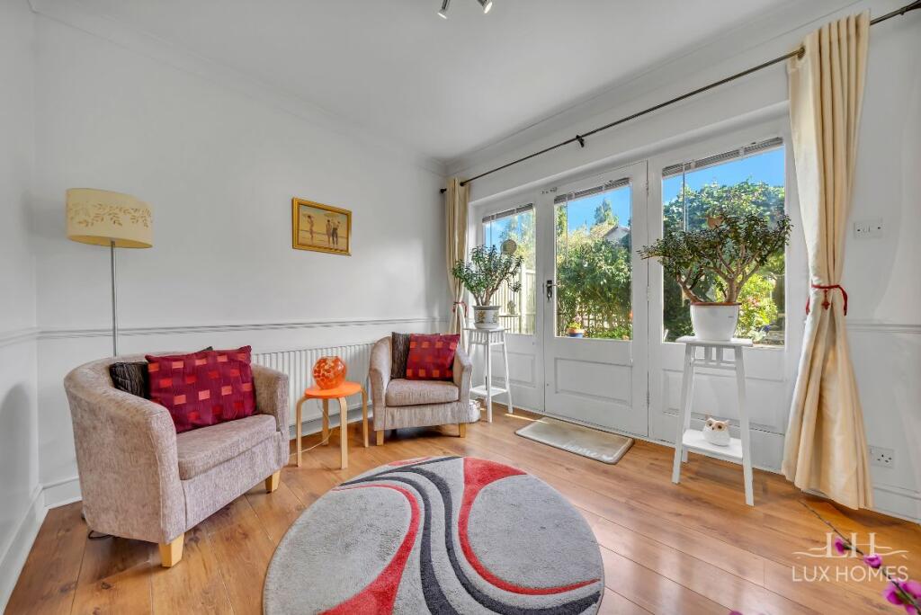 House in London, Gidea Park - View 3