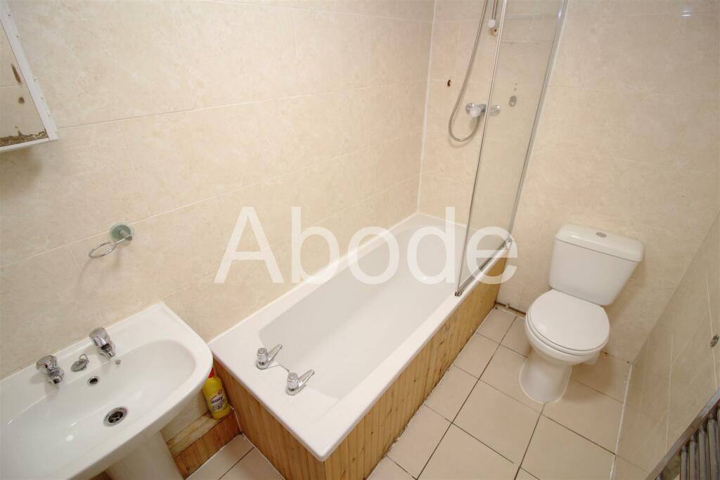 8 bedroom house for rent