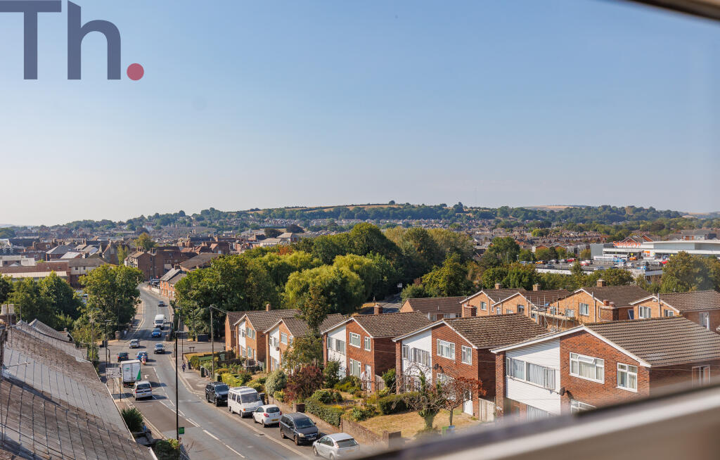 House in Newport, Hunny Hill - View 2