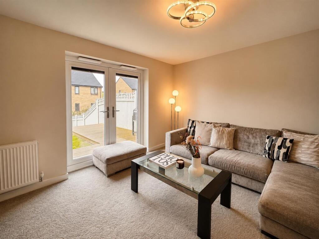 Shears Drive, Brighouse photo 4