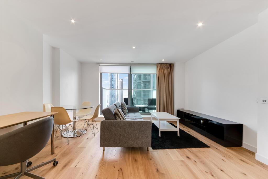 Apartment in London, St John's Estate, Isle of Dogs - View 4