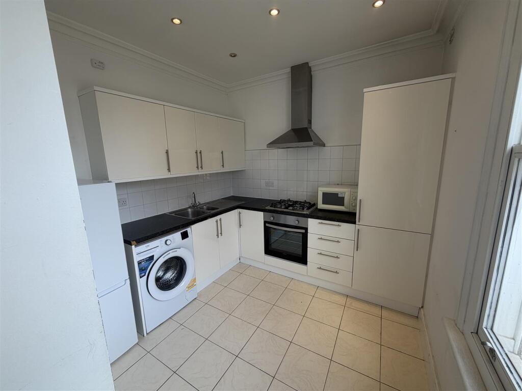 Apartment in London - View 3