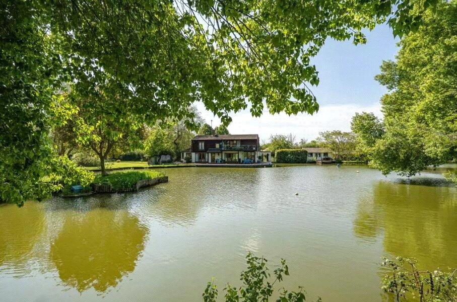 Main image of property: Marsh, Aylesbury, Buckinghamshire, HP17