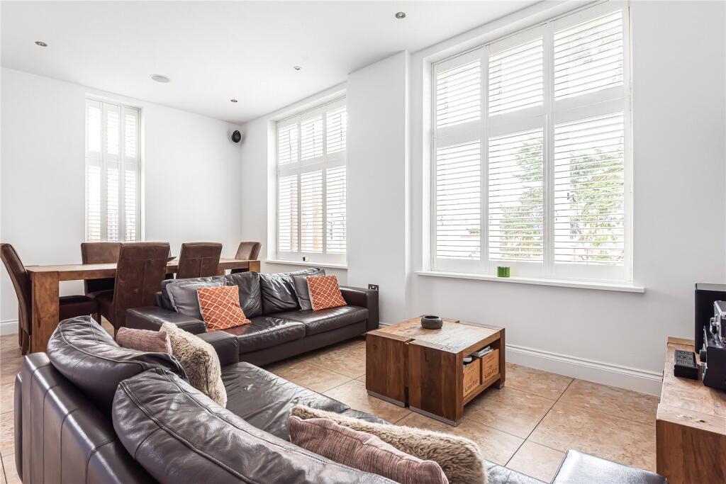 Apartment in Watford - View 2