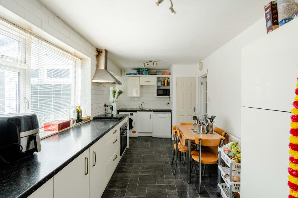 House in Bristol, Brentry - More