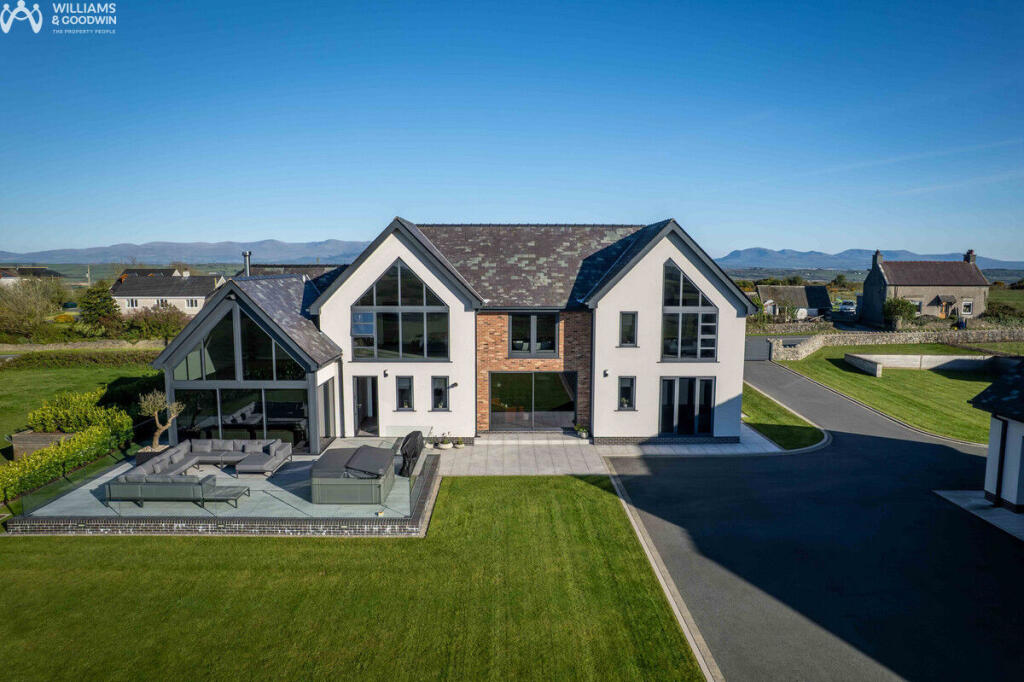 Rhostrehwfa, Llangefni, Anglesey, LL77 photo 2