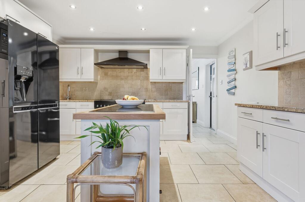 High View Rise, Ramsden Crays, Billericay – další