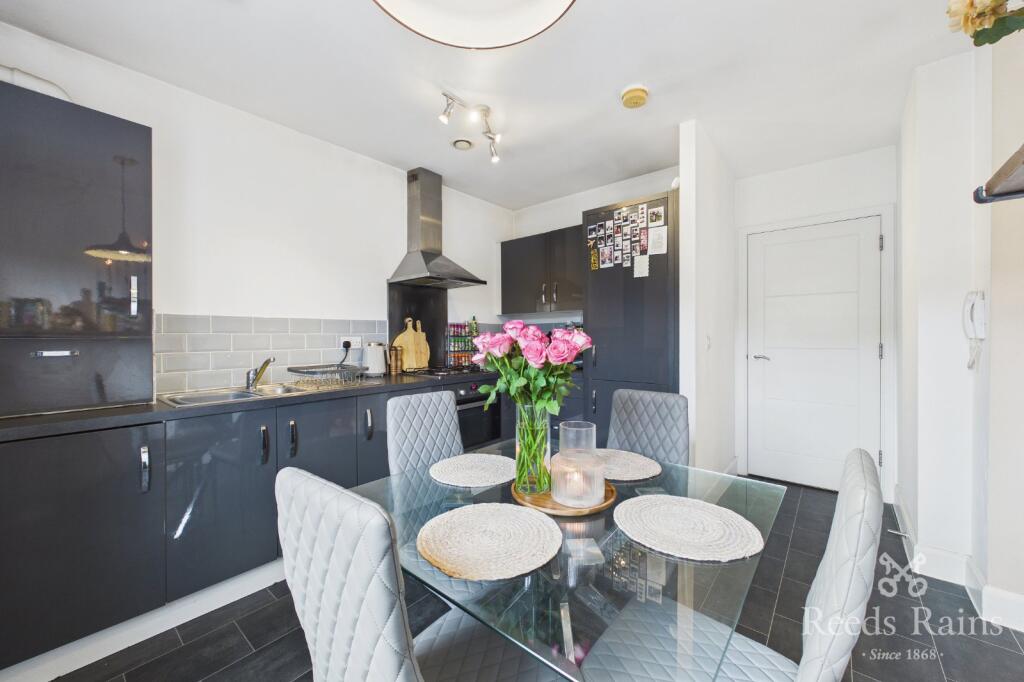 Apartment in Leeds, Middleton - View 3