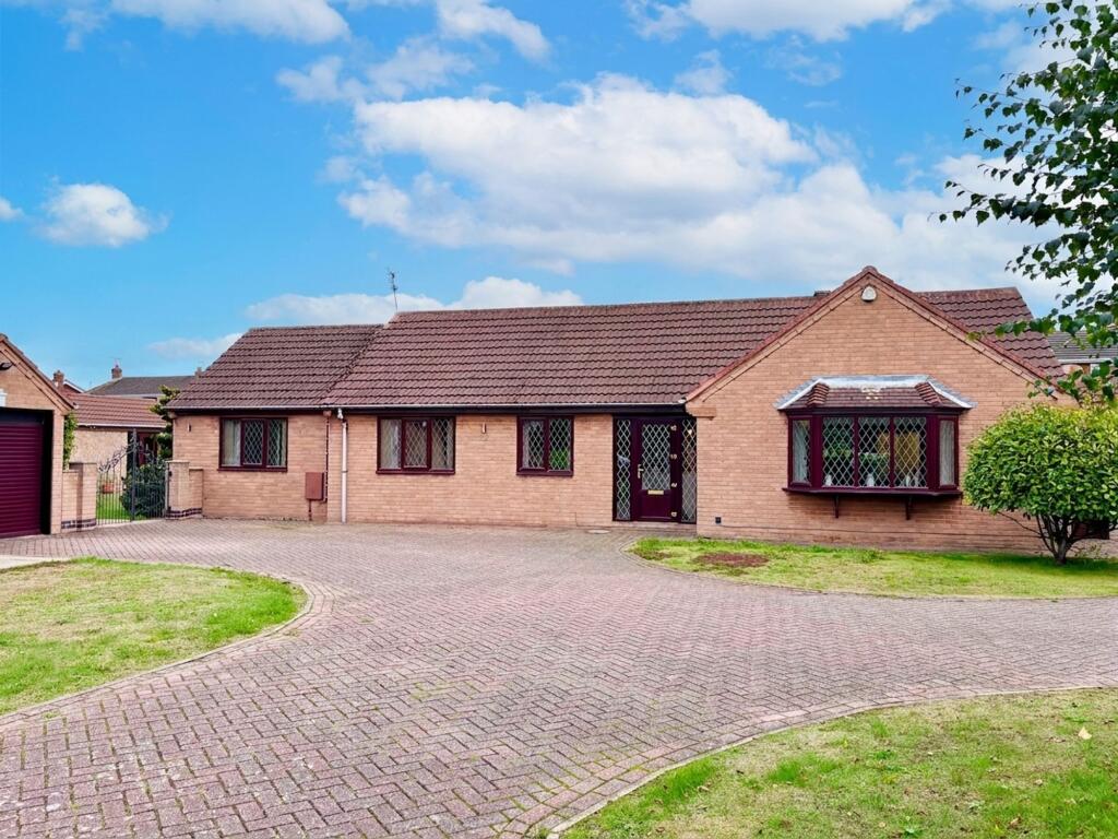Main image of property: Pinfold Close, Finningley, DN9