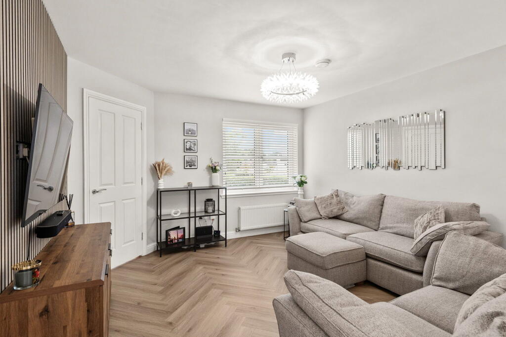 House in Falkirk, Stoneywood - View 5