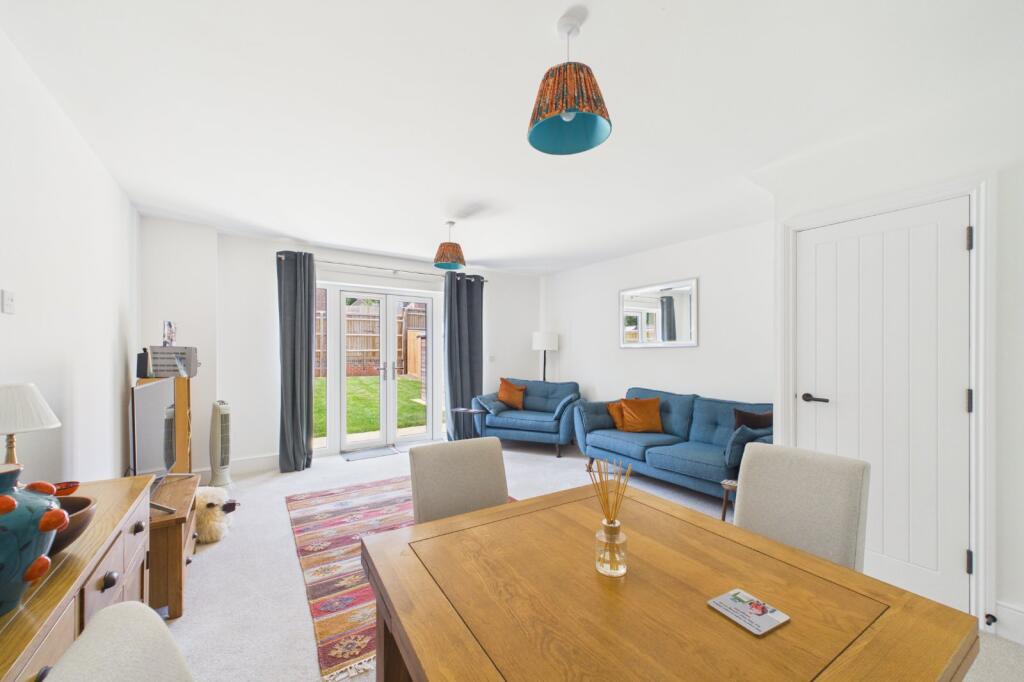 House in Binfield, Bracknell Forest - View 4