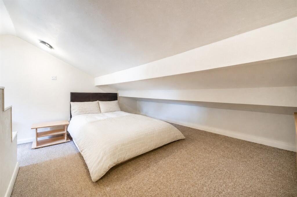 5 bedroom house for rent
