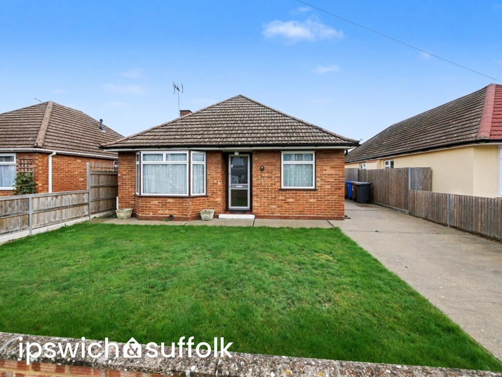 2-bed detached on Tranmere Grove, Ipswich, Suffolk, £275,000