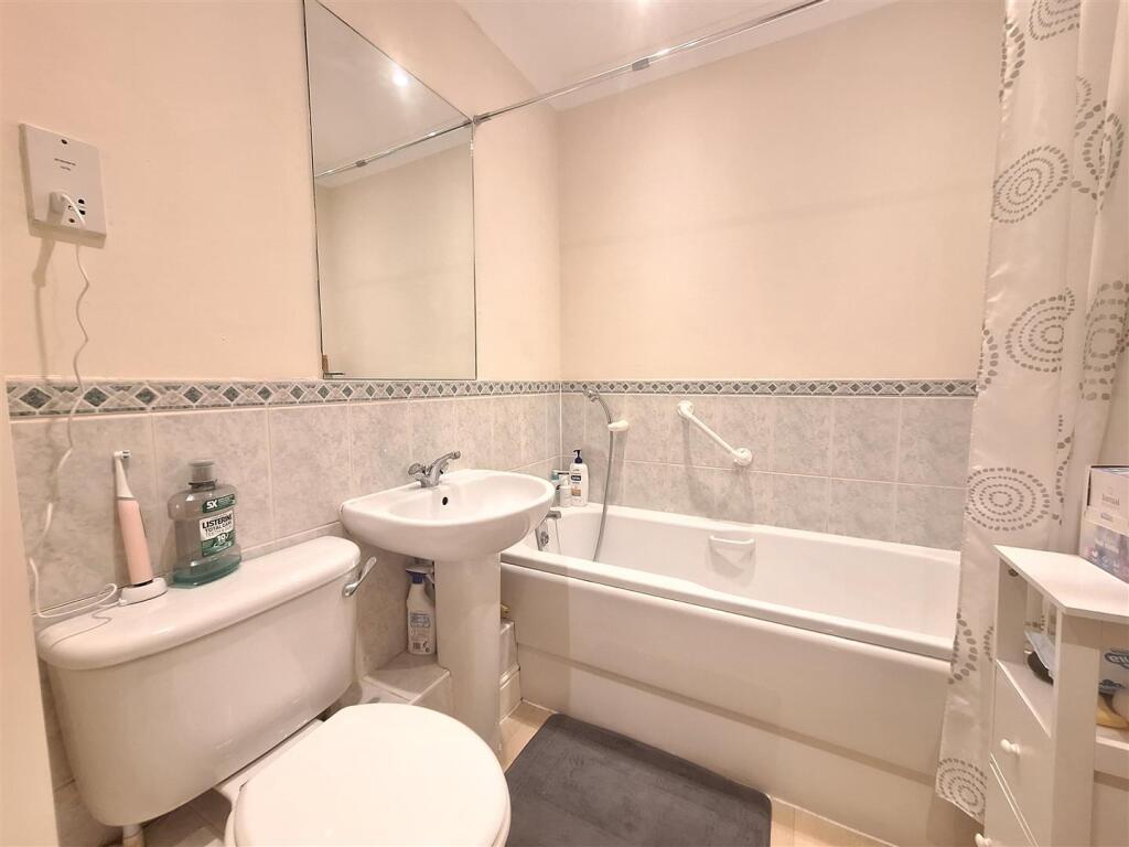 Apartment in Reading, Caversham - View 4